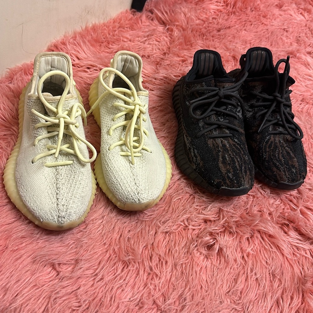 2 pairs of Yeezy 350’s for $175 or $100 each !!